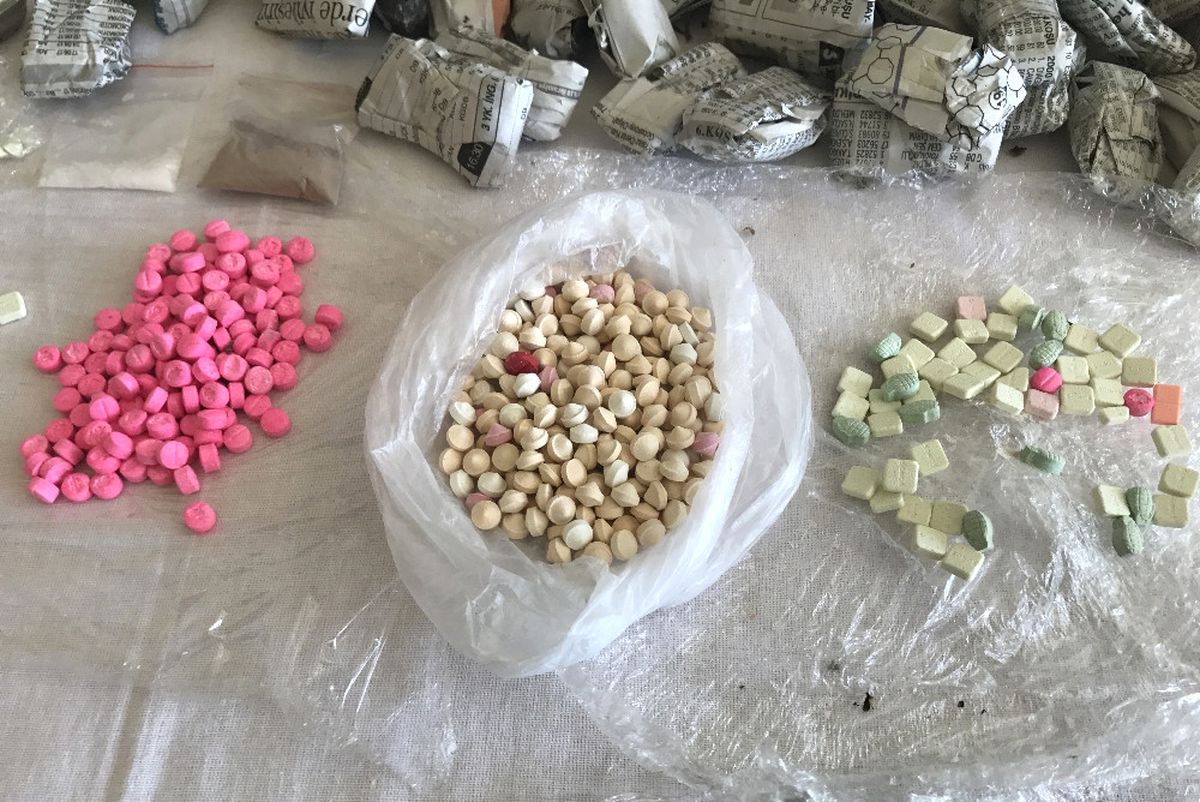 Istanbul\'da Uyuşturucu Operasyonu: 2 Şebeke Çökertildi