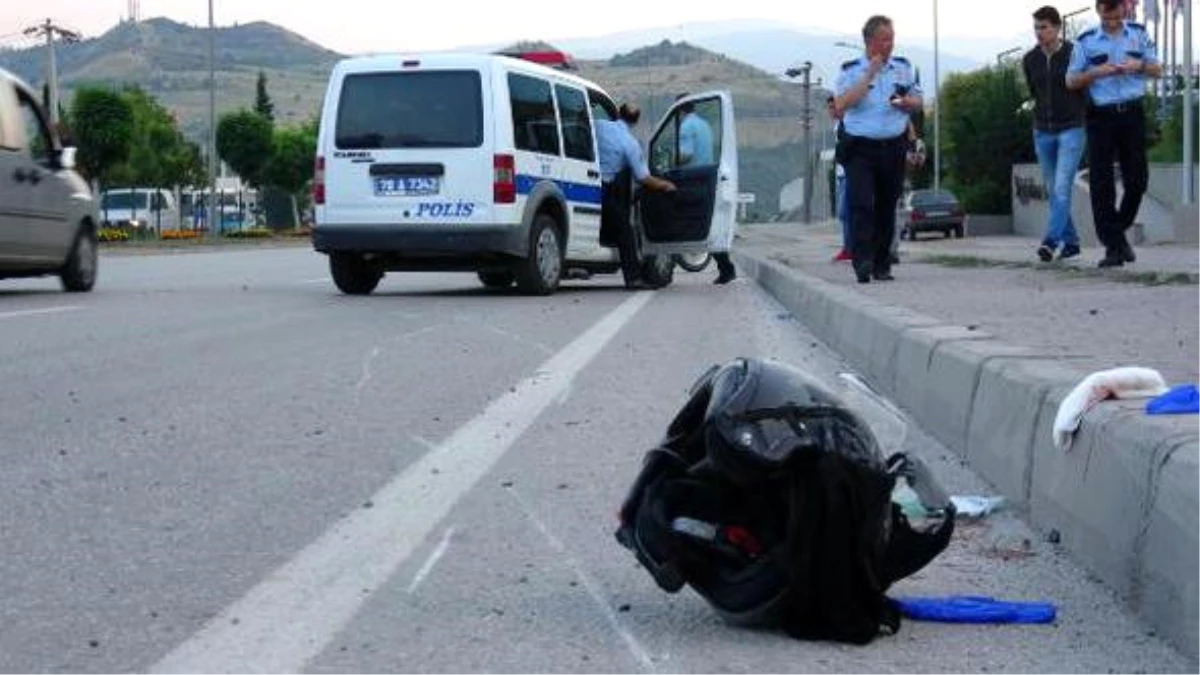 Karabük\'te Devrilen Motosikletin Sürücüsü Yaralandı