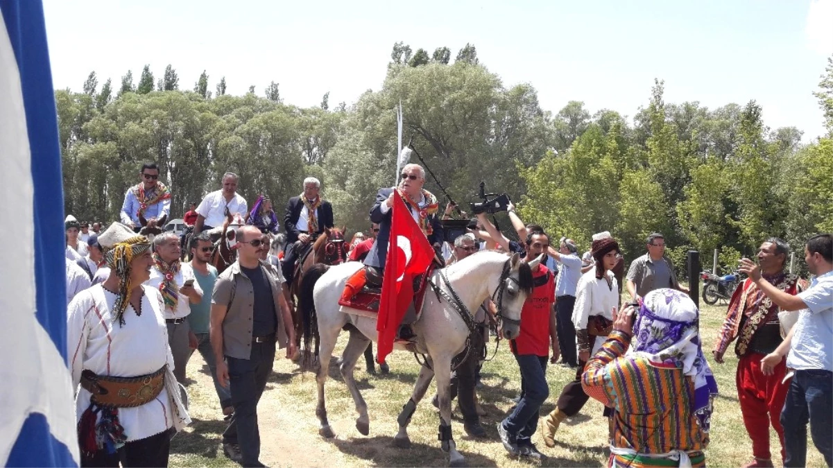 Karacakurt Türkmen Şöleni Kıl Çadırlarda Yapılacak