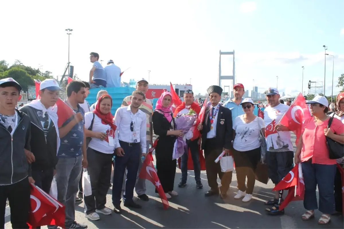 Karesi, 15 Temmuz Şehitler Köprüsü\'nde Anma Etkinliğine Katıldı.