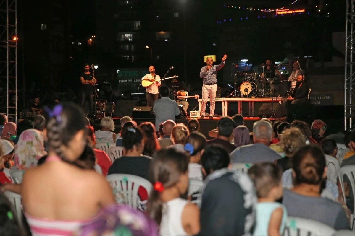 Karşıyaka\'da Park Konserlerine Yoğun İlgi