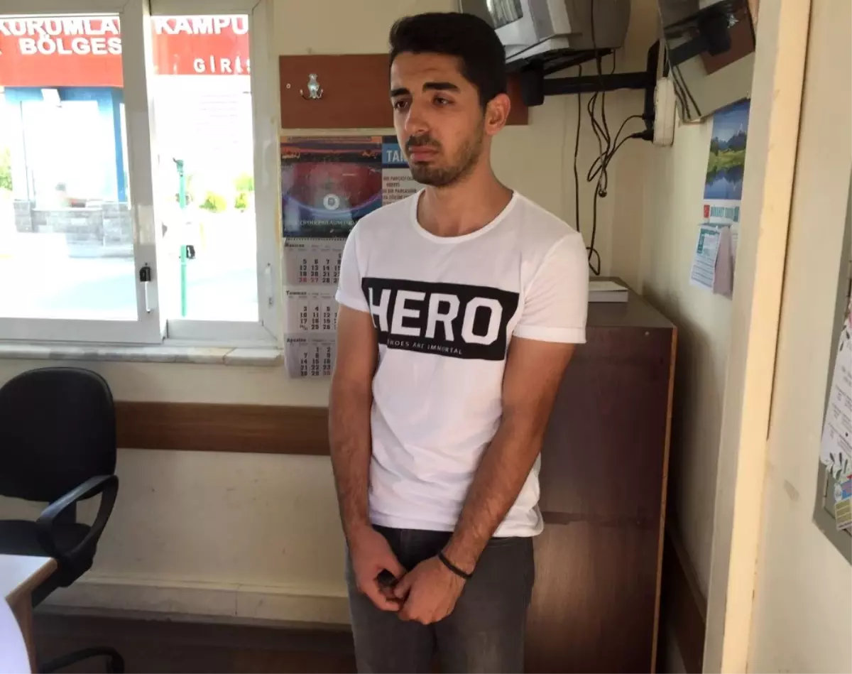 Sanık Yakını "Hero" Tişörtü ile Davaya Girmeye Çalıştı