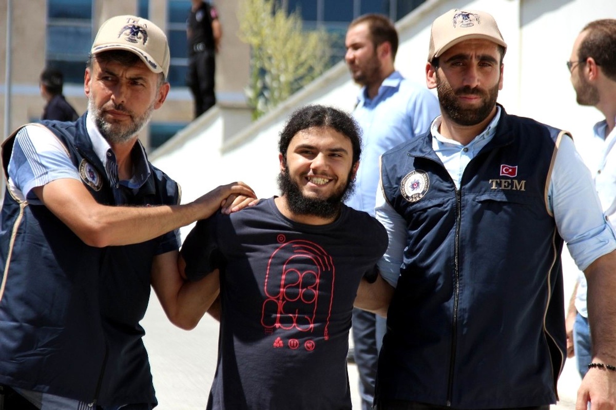 Adalet Yürüyüşü\'ne Saldırı Hazırlığındaki 15 Kişi Deaşlı Adliyeye Çıkarıldı