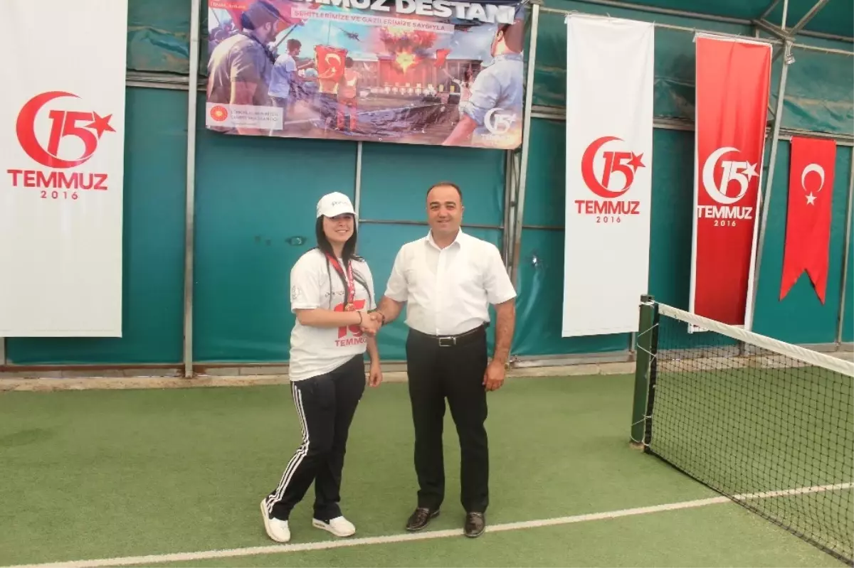 Ağrı\'da 15 Temmuz Tenis Turnuvası