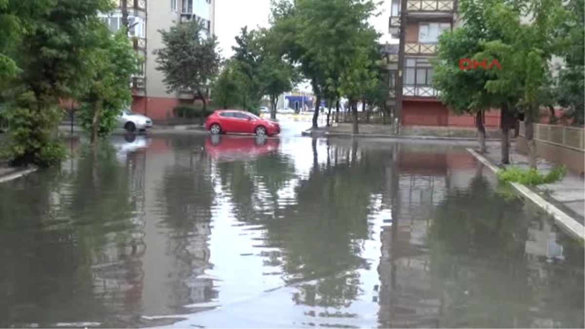 Edirne Trakya\'da Sağanak Yağış Etkili Oldu