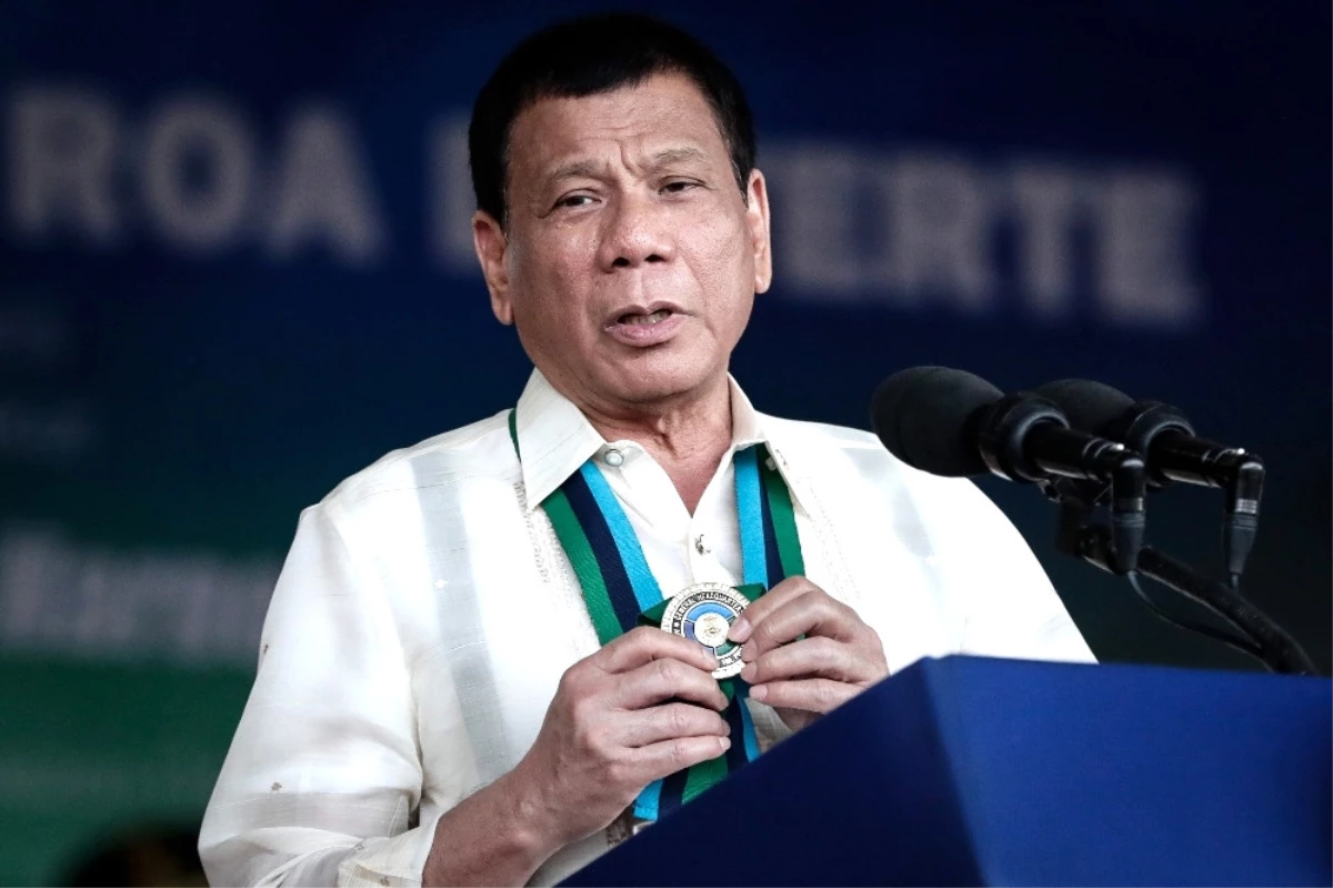 Filipinler\'de Duterte Sıkıyönetimin Uzatılmasını İstedi