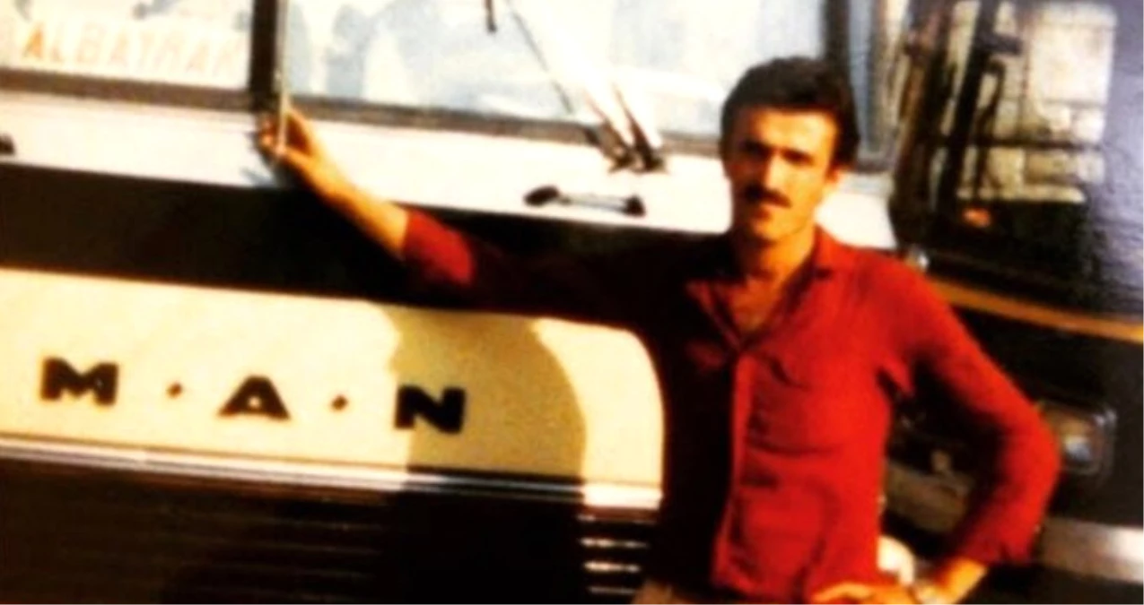 Galatasaraylı Abdurrahim Albayrak\'ın Mercedes\'li Fotoğrafı "Nereden Nereye" Dedirtti