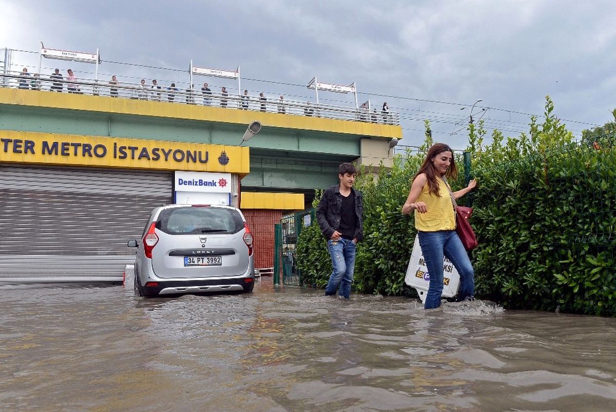 İstanbul\'dan Sel Manzaraları