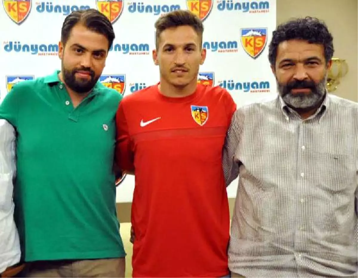 Kayserispor\'a 3 Savunma Oyuncusu