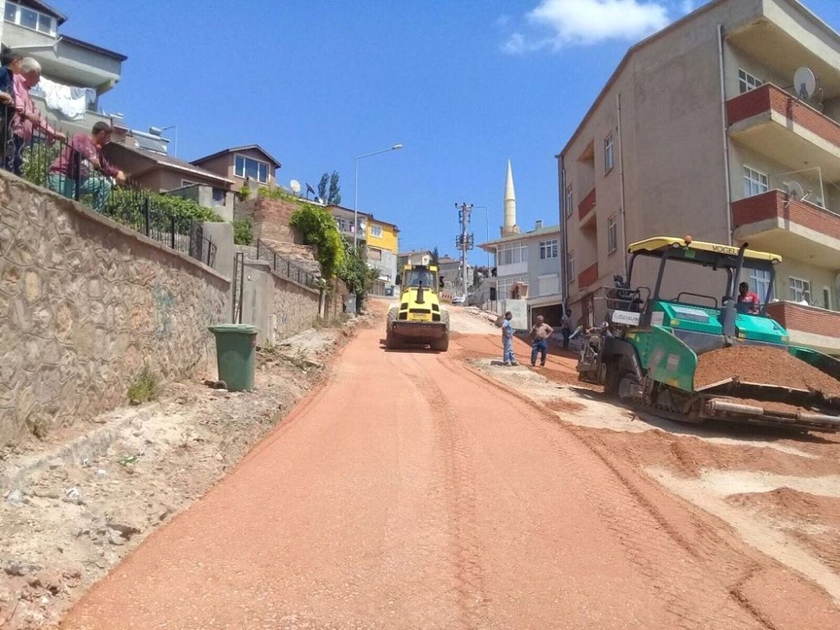 Kışladüzü\'nde Yol Çalışmaları Sürüyor