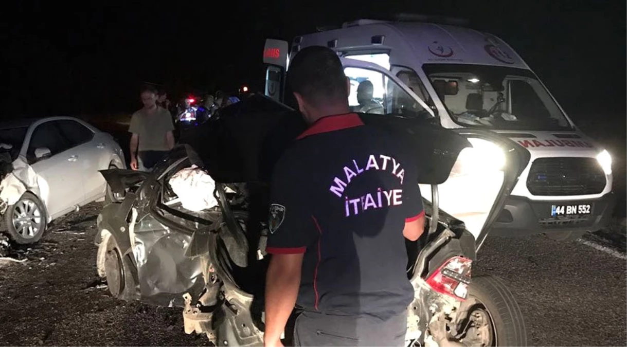 Malatya\'da Zincirleme Trafik Kazası: 2 Ölü, 4 Yaralı