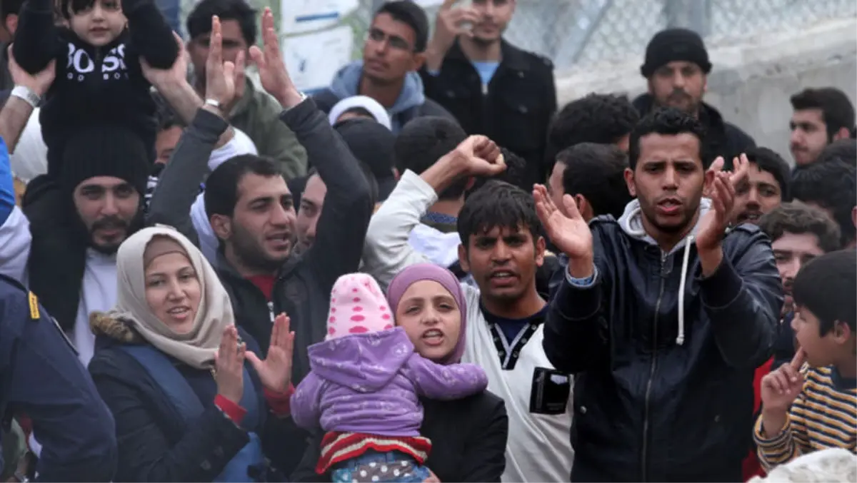 Moria Göçmen Kampındaki Protesto