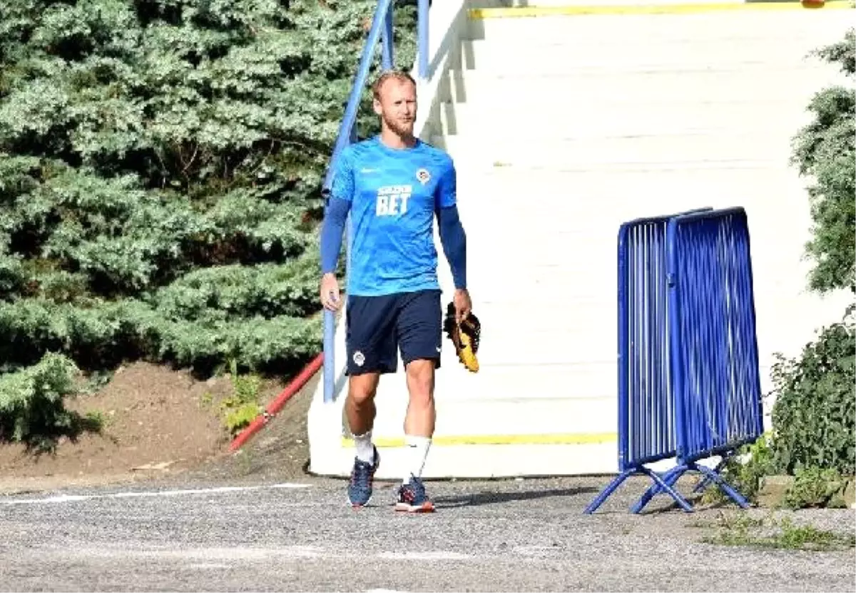 Semih Kaya İlk Antrenmanına Çıktı