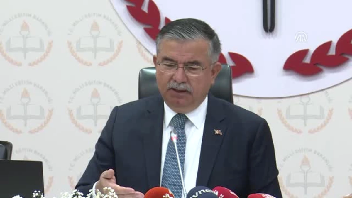 Yılmaz: "Pilot Illerden Alacağımız Sonuca Göre Yabancı Dil Eğitimini Türkiye\'nin Tamamında...