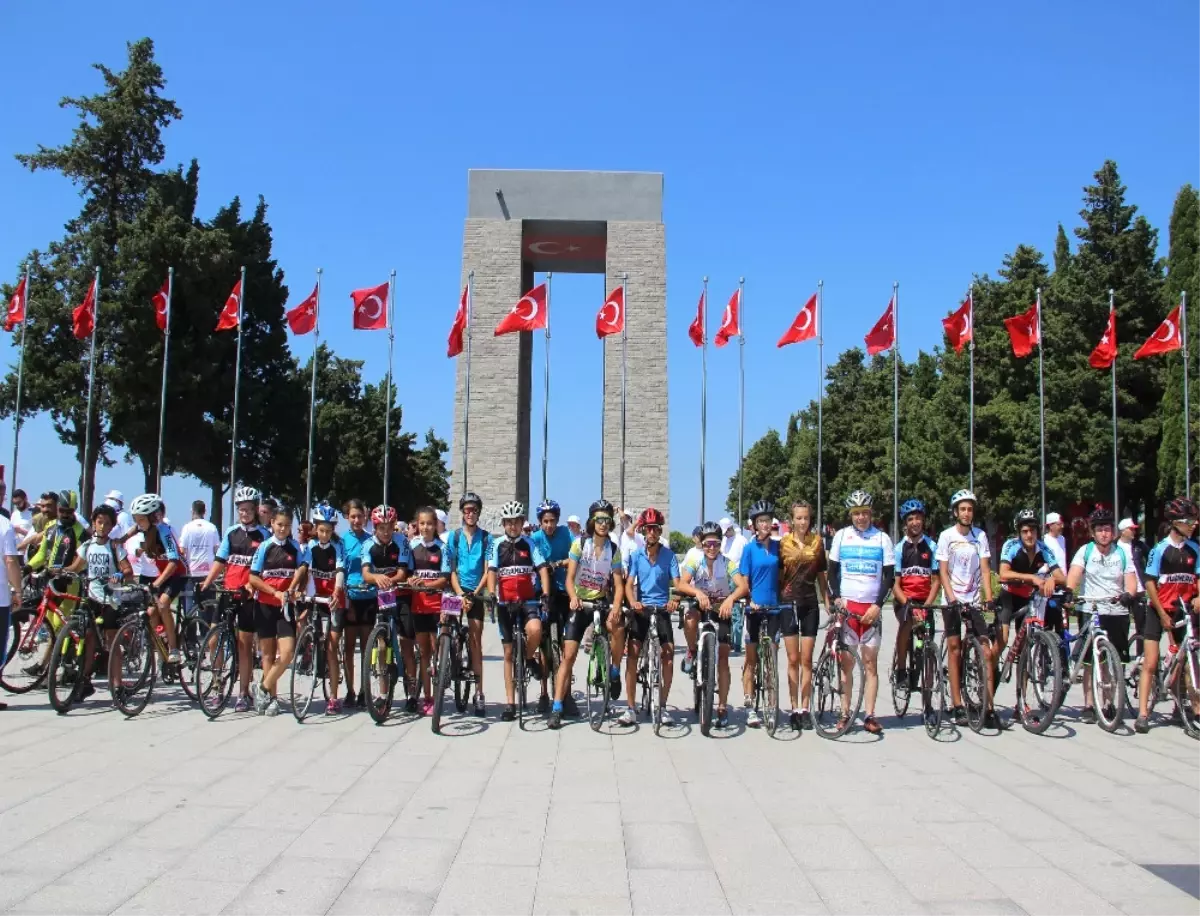 15 Temmuz Şehitleri Için Bin 600 Kilometre Pedal Çevirdiler