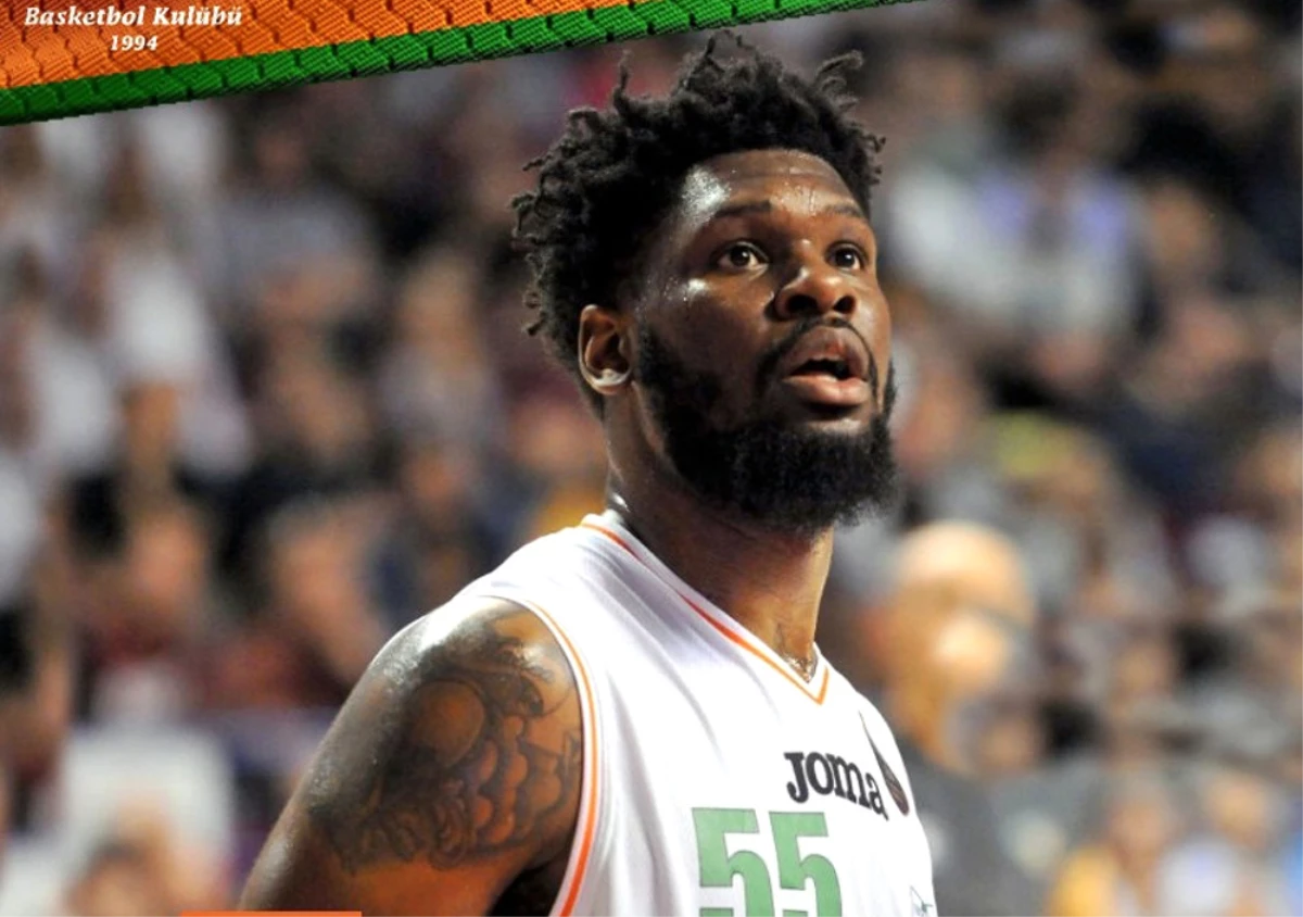 Adonis Thomas, Banvit\'te