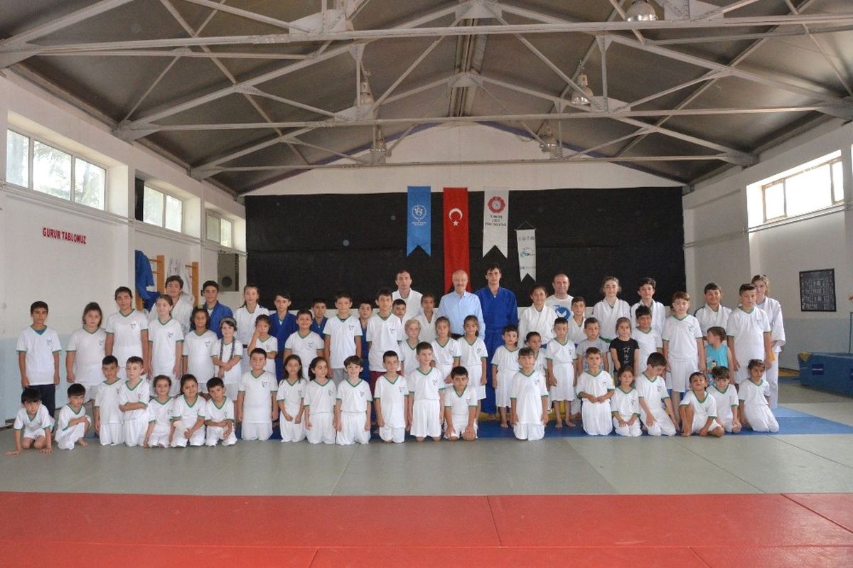 Başkan Kafaoğlu\'ndan Judoculara Ziyaret