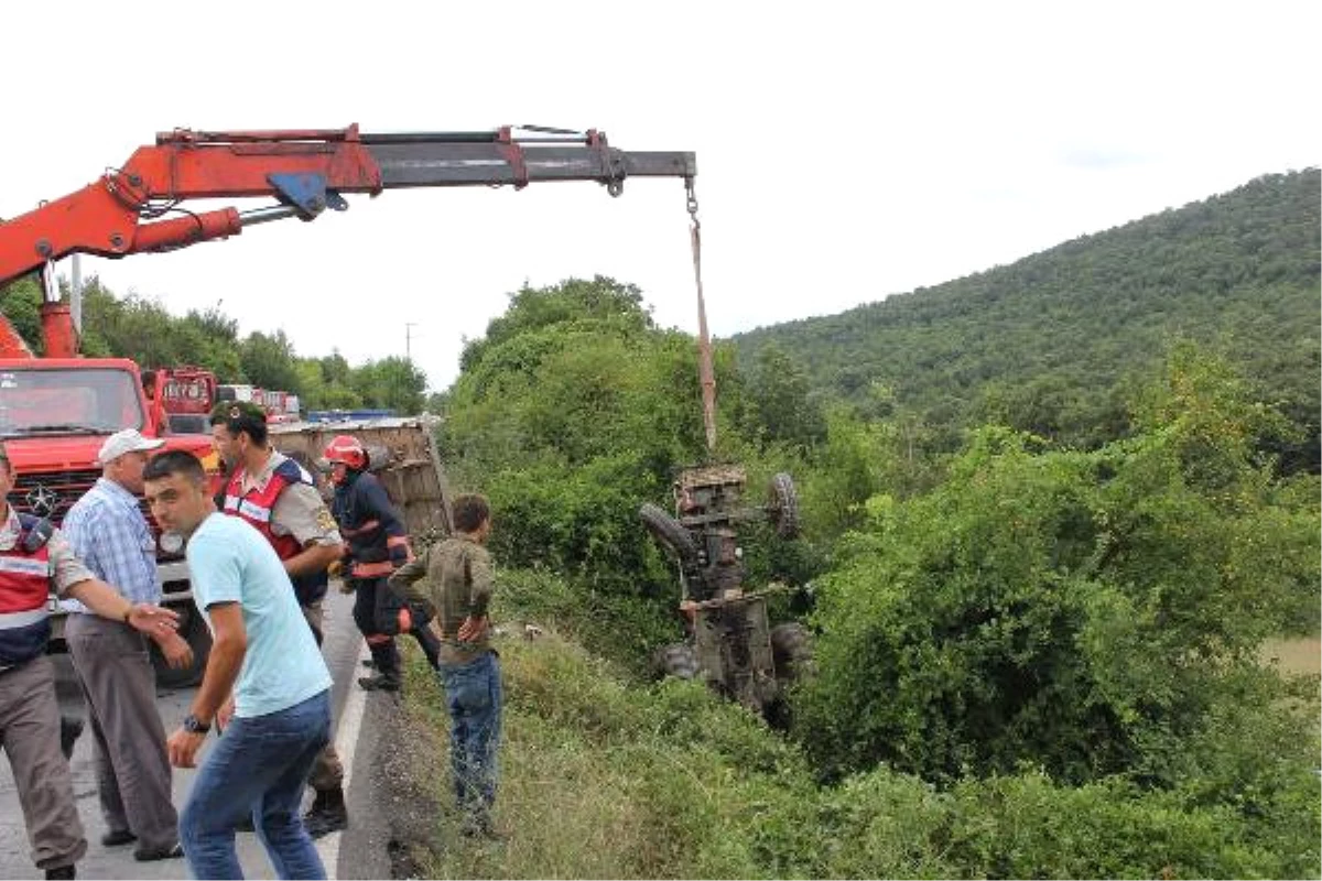 Devrilen Traktörün Altında Kalan Sürücü Öldü