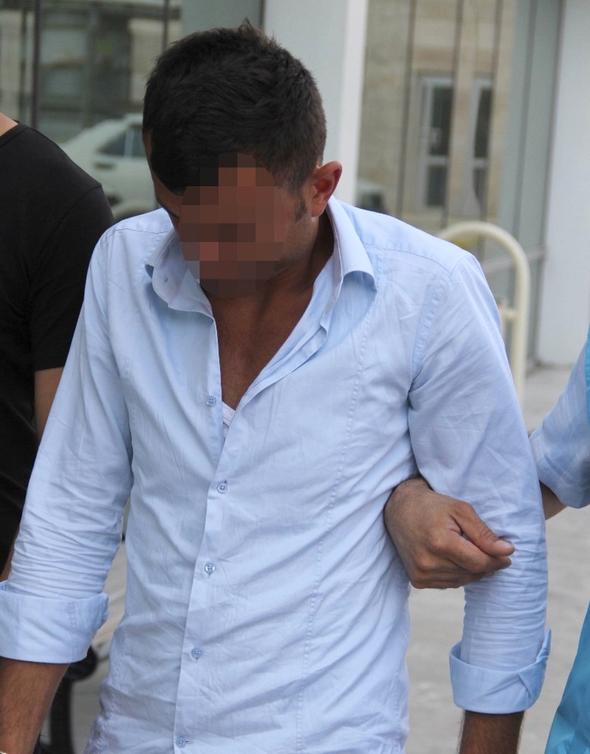 Düğünde Silahla Kazara Yaralamaya Adli Kontrol
