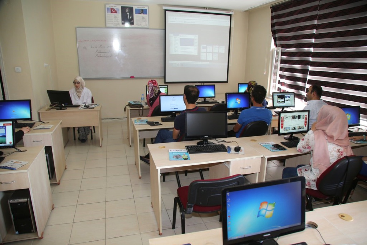 Elazığ Belediyesi Ekonomi Geliştirme Merkezi\'nden Autocad Kursu