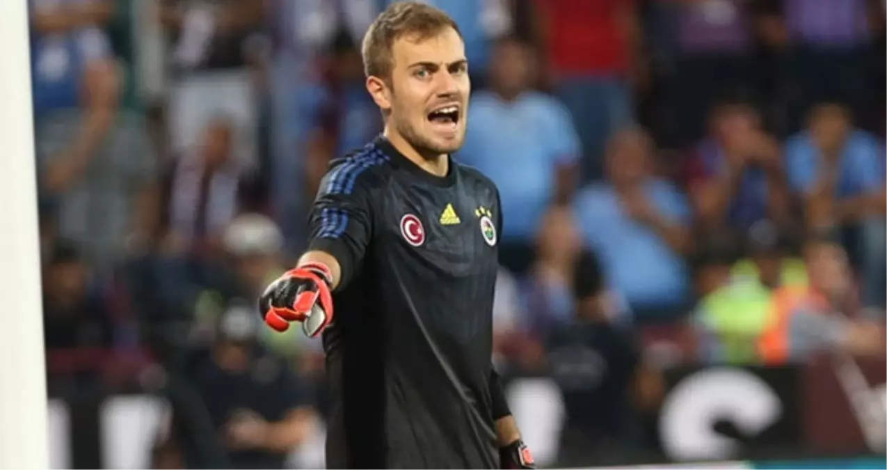 Galatasaray, Mert Günok'u Kadrosuna Katmaya Hazırlanıyor