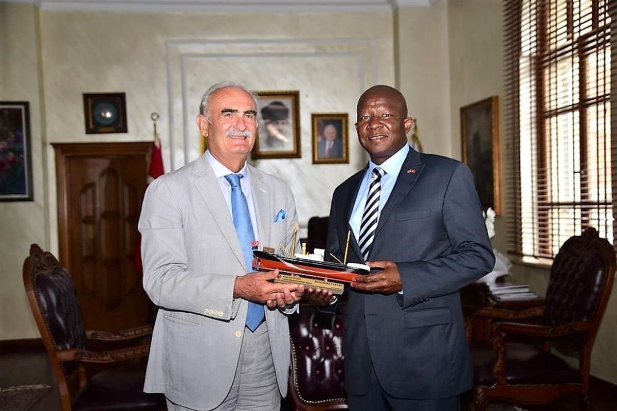 Güney Afrika Cumhuriyeti Ankara Büyükelçisi Malefane Samsun\'da