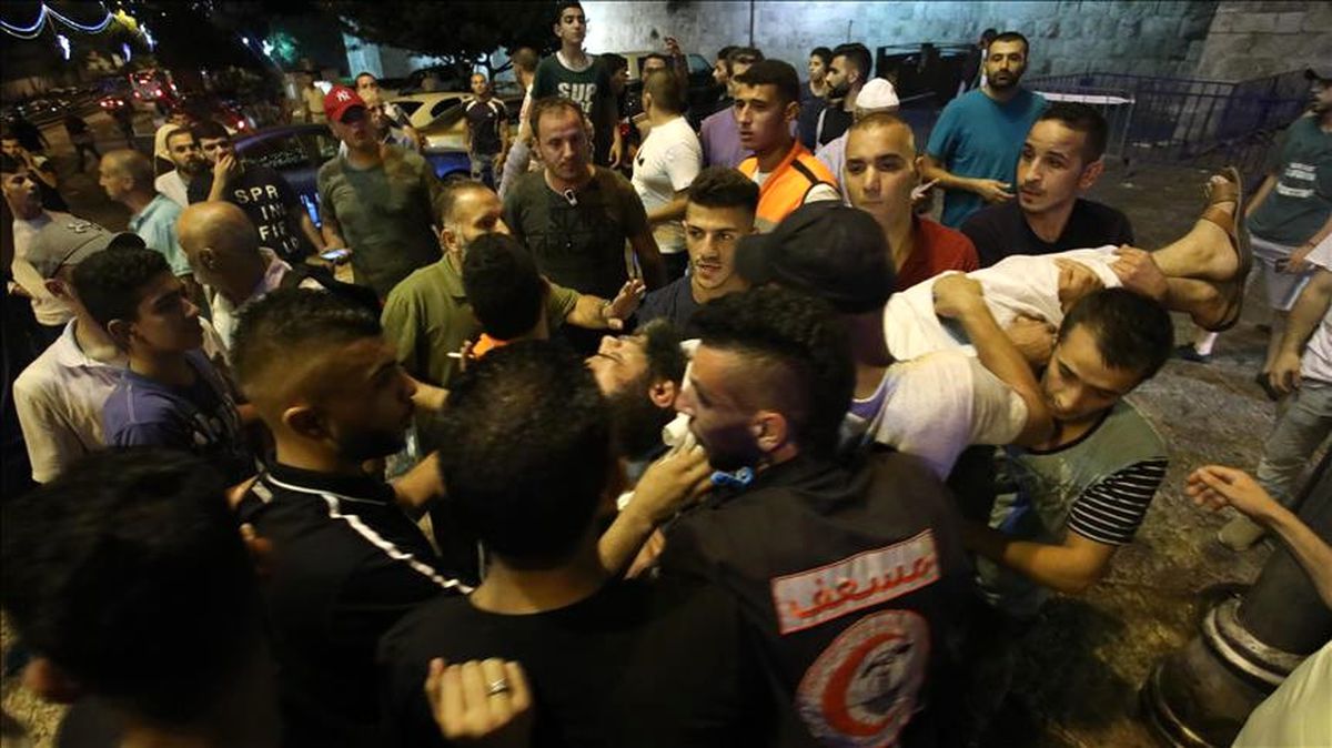 İsrail Polisinin Mescid-i Aksa Hatibi Şeyh Sabri\'yi Yaralaması