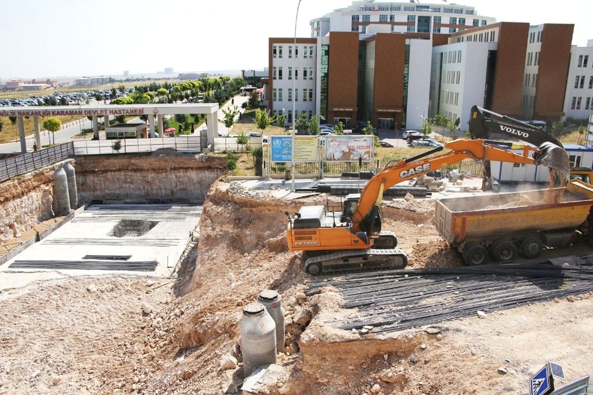 Karaman\'da Hastane Alt Geçidinde Çalışmalar Sürüyor