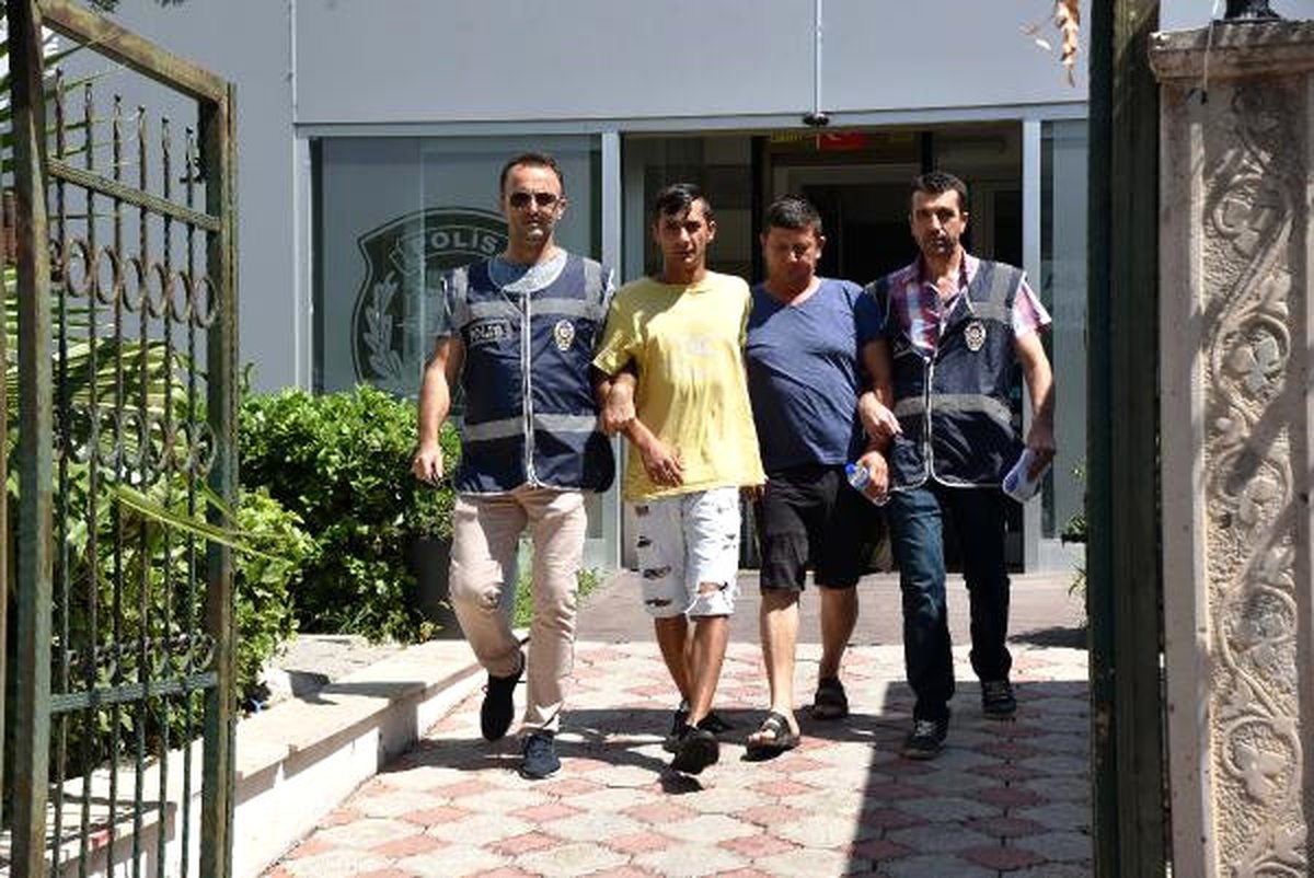 Kuşadası Tatili İçin Soygun Filmi İzleyip Market Soydular