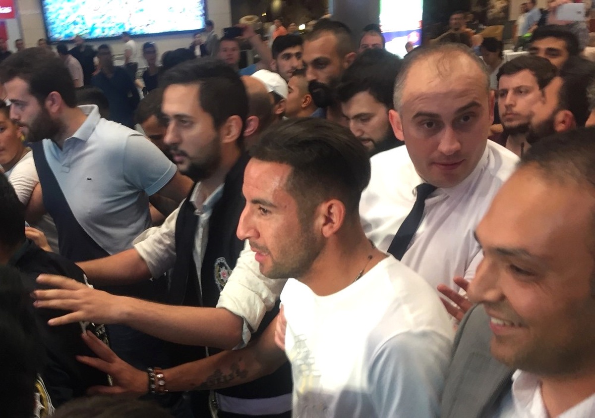 Mauricio Isla, Fenerbahçe İçin İstanbul\'a Geldi
