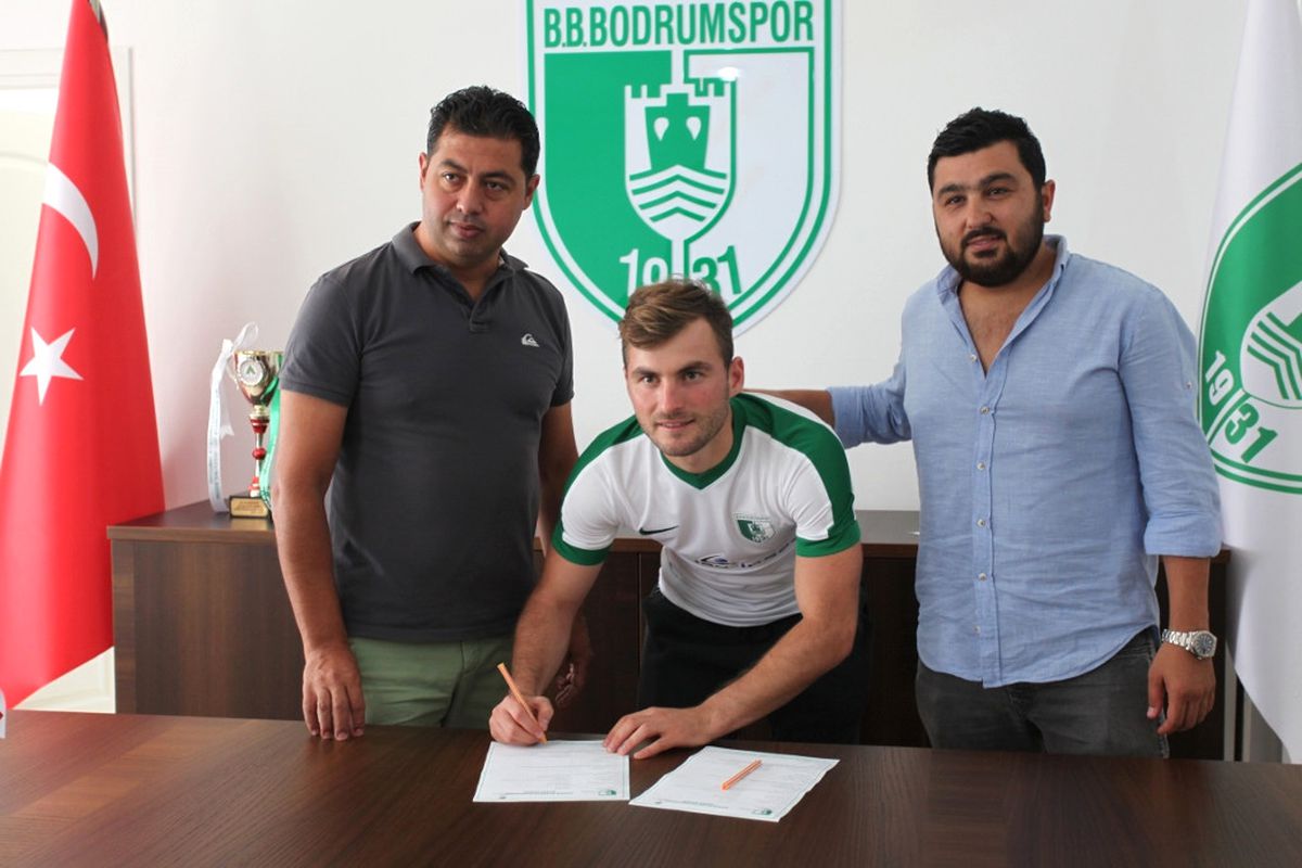 Mücadeleci Oyuncu Özgür Kedikli Bodrumspor\'da