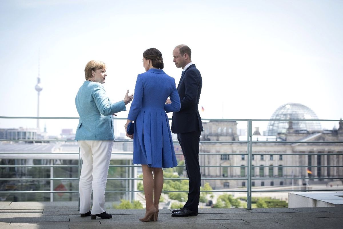 Prens William ve Eşi Kate Middleton Berlin\'de