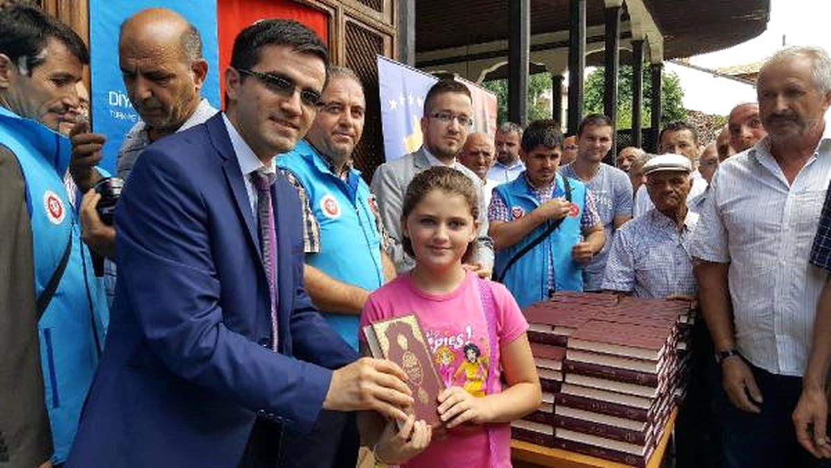 Türkiye Diyanet Vakfı, Balkanlarda 50 Bin Adet Kuran Dağıttı