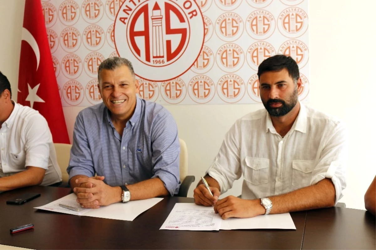 Antalyaspor, Arda Vekiloğlu\'yla Anlaştı