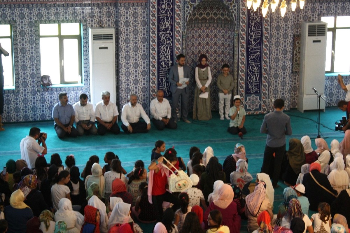 Cami-Çocuk Buluşmasına Büyük İlgi