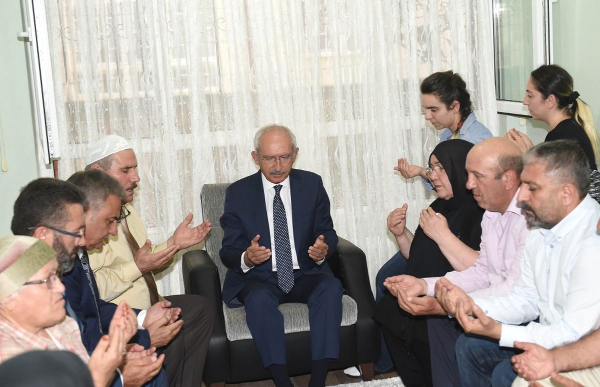 Dha Ankara - Kılıçdaroğlu\'ndan Hasan Tatlı\'nın Ailesine Taziye Ziyareti