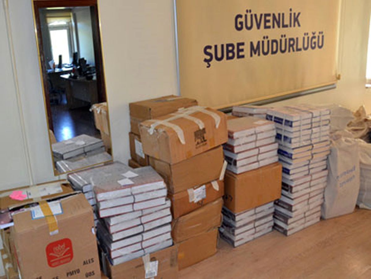 Eskişehir\'de Korsan Kitap Operasyonu