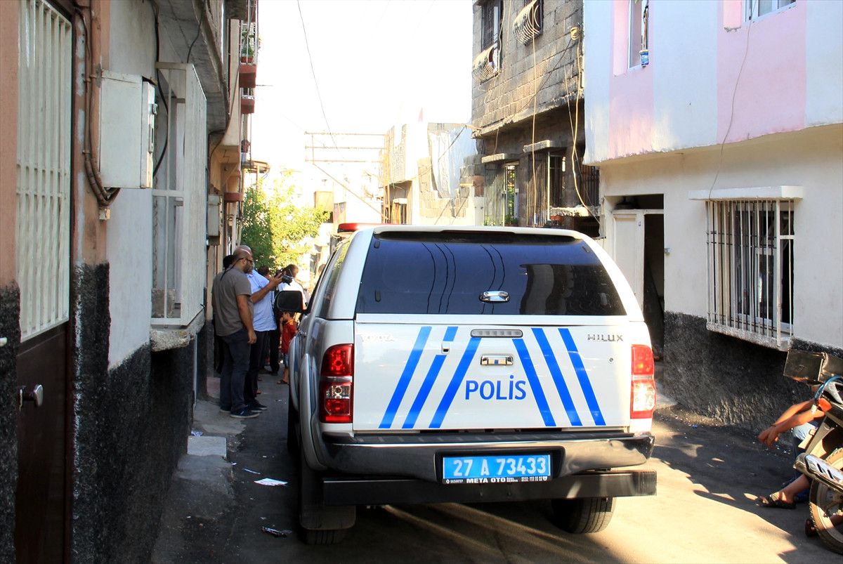 Gaziantep\'te Bir Evde İki El Bombası Ele Geçirildi