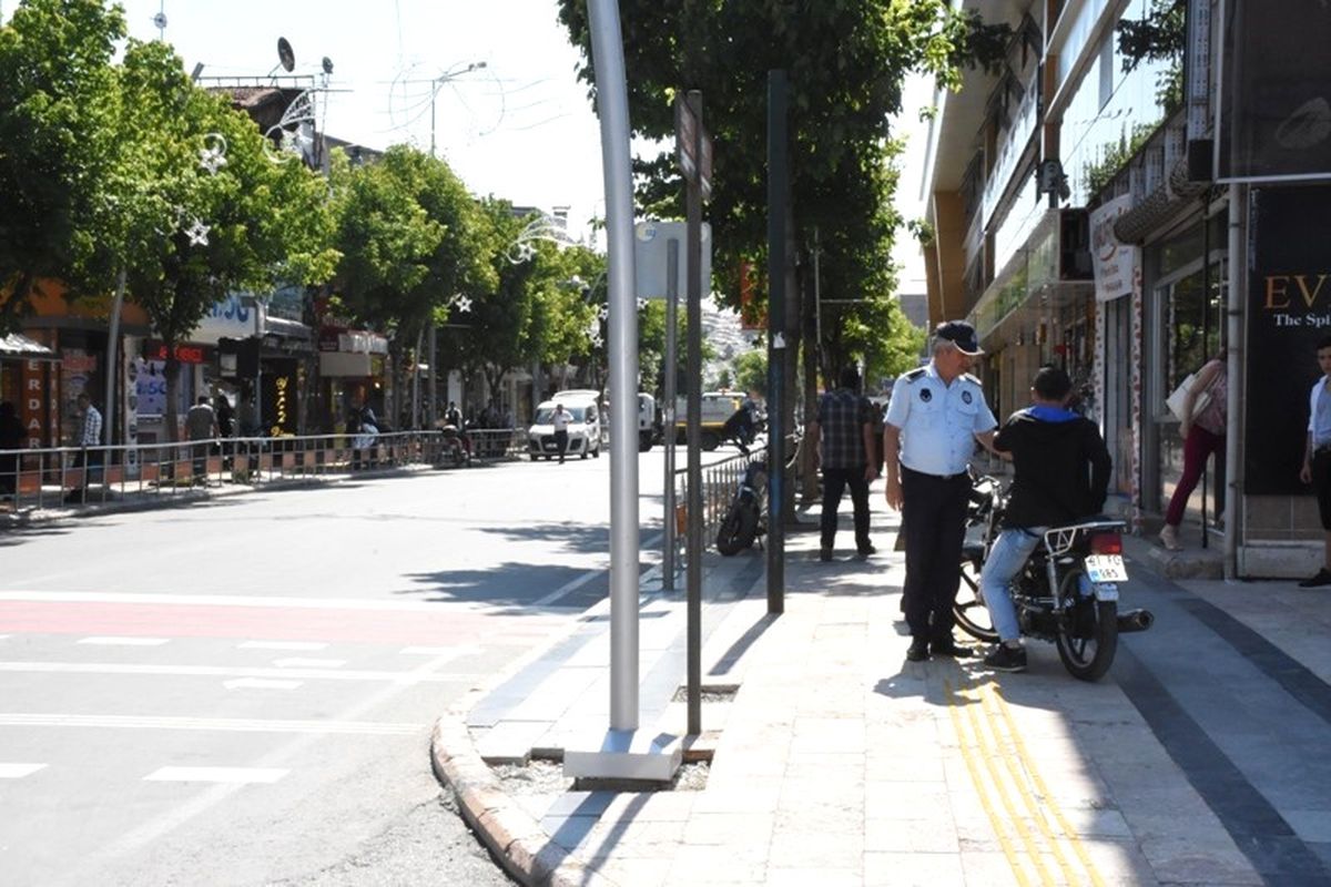 İstanbul Caddesinde Sıkı Denetim