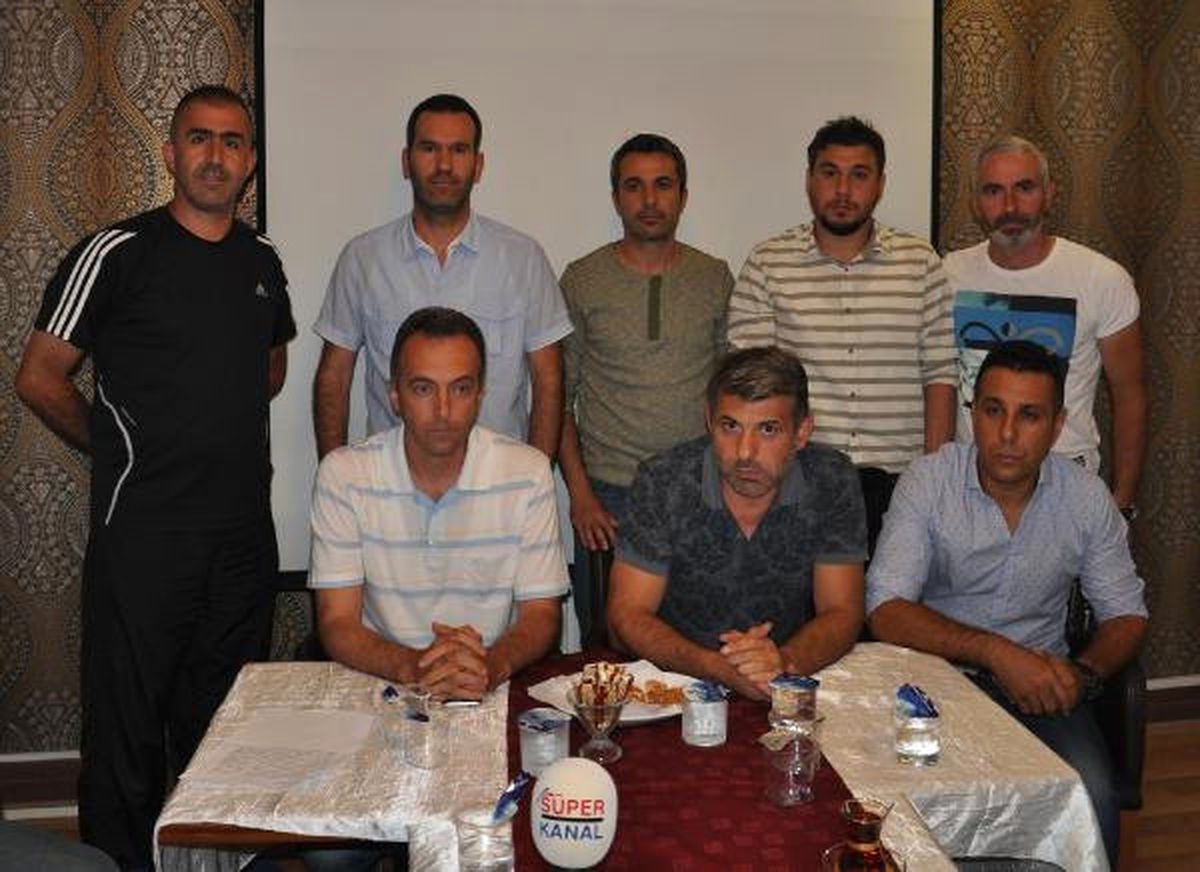 Kadroya Almadığı Oyuncunun Yakınları Tarafından Dövülen Antrenör İstifa Etti