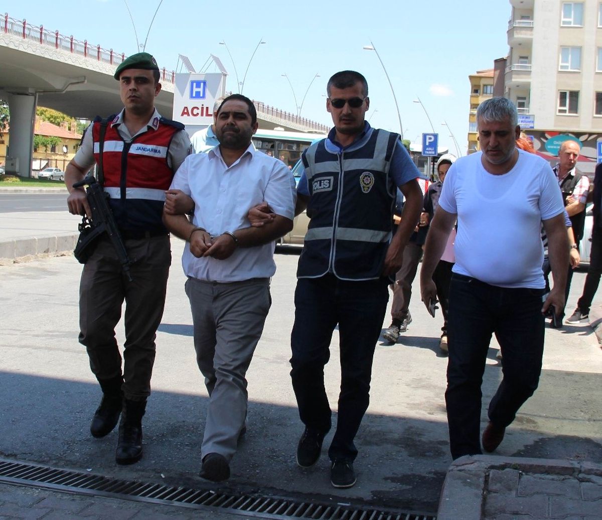 Kayseri\'de Cinayet Şüphelisi 4 Kişi Adliyeye Sevk Edildi