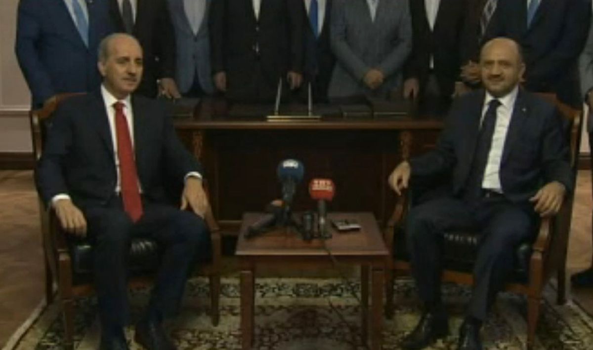 Kurtulmuş, Görevini Fikri Işık\'a Devretti