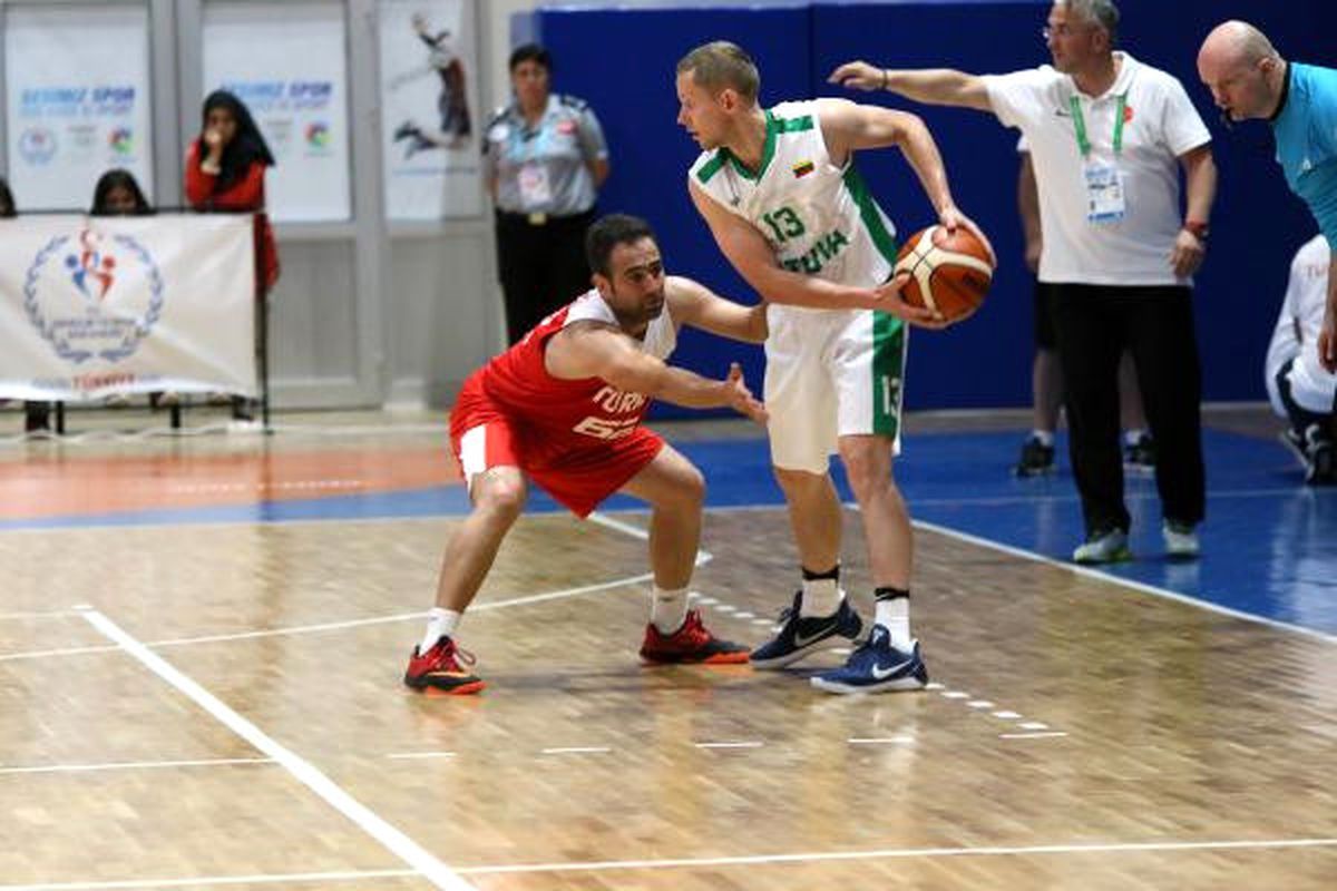 Litvanya-Türkiye: 87-55 (İşitme Engelliler Olimpiyatı)