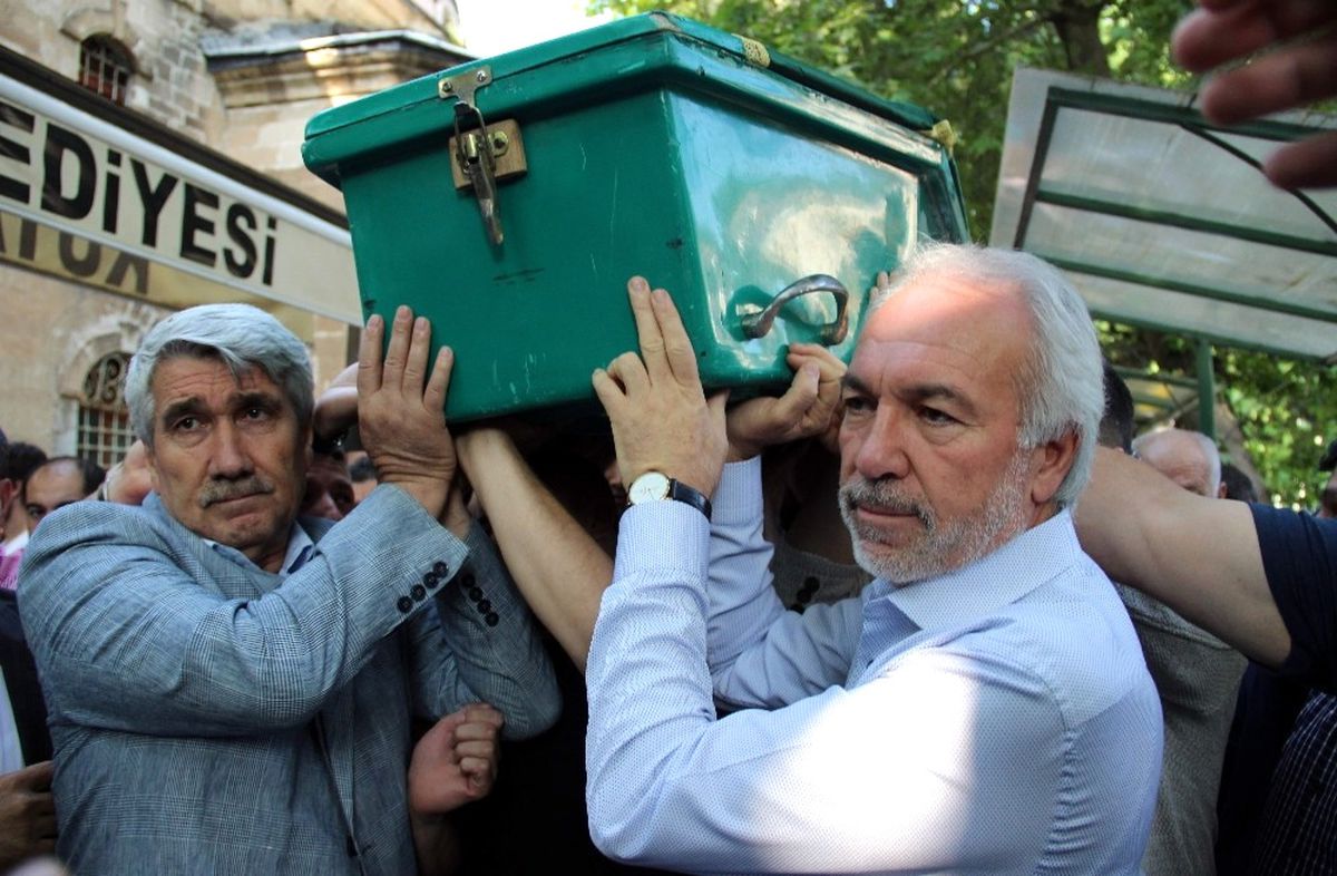Metin Erim, Son Yolculuğuna Uğurlandı