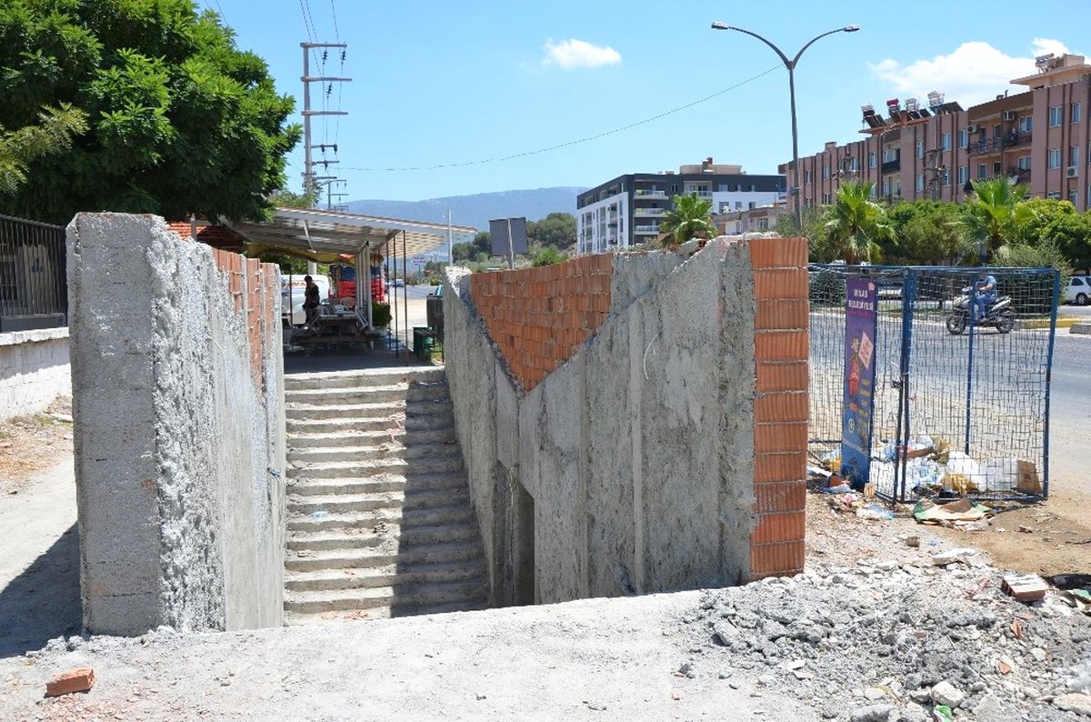 Milas\'ta Alt Geçit Revize Ediliyor