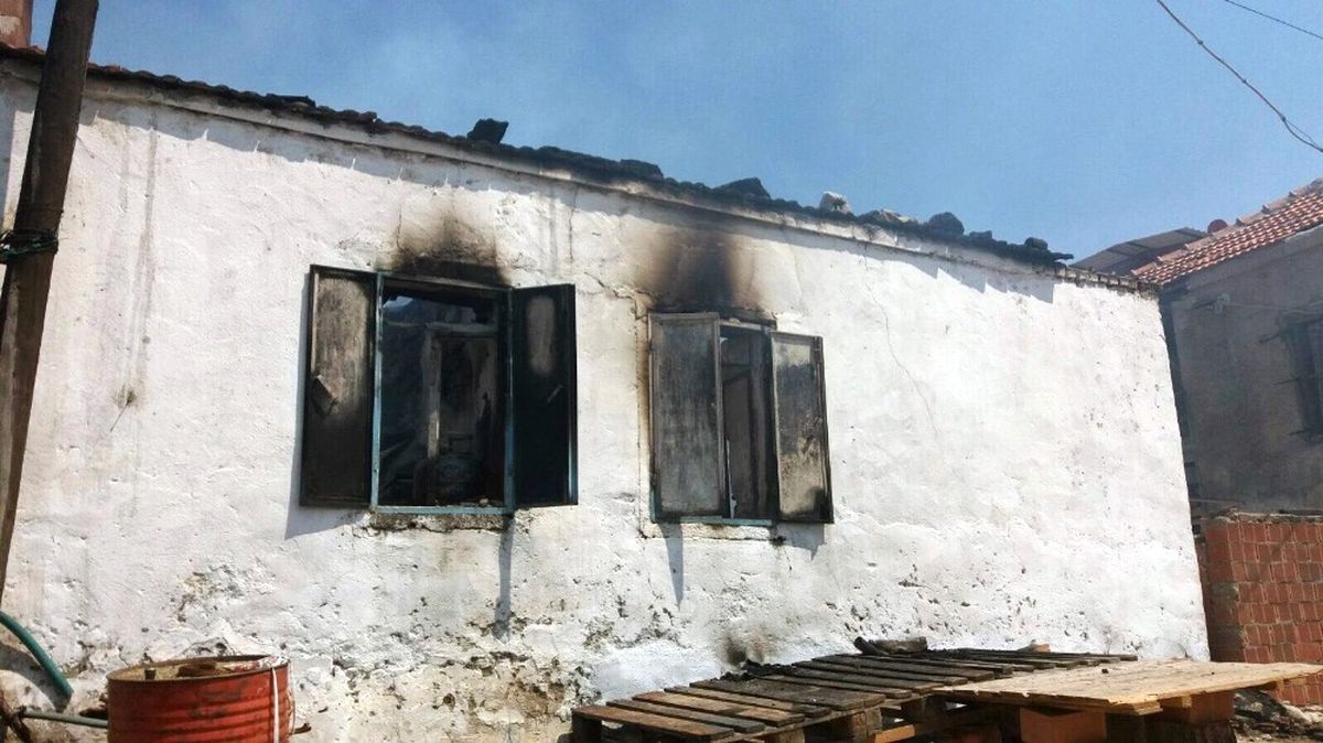 Milas\'ta Bir İkamette Çıkan Yangın, Evi Küle Çevirdi