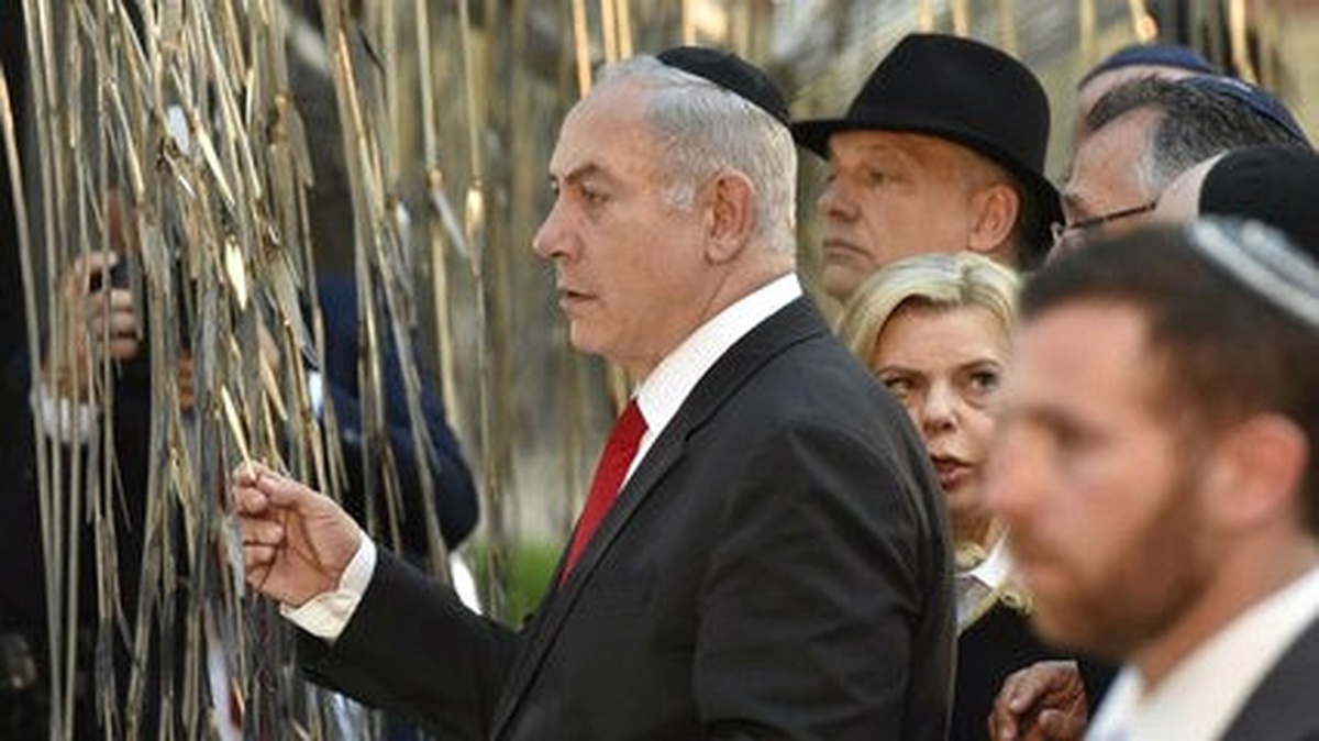Netanyahu Avrupa\'nın En Büyük Sinagogunu Ziyaret Etti