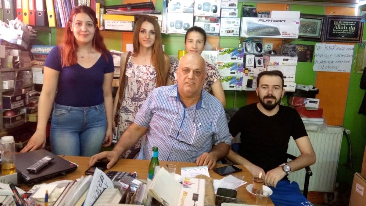 O, Öğrencilerin \'Remzi Baba\'sı
