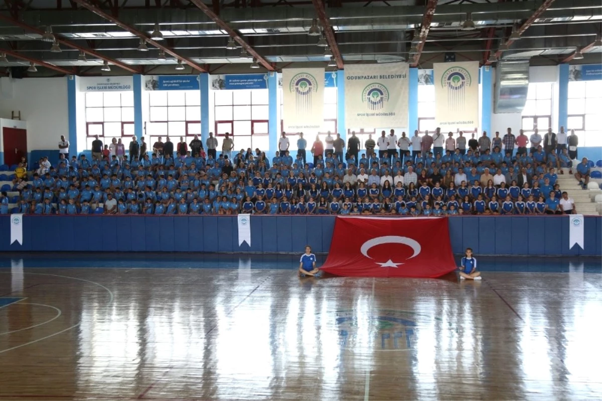 Odunpazarı Yaz Spor Okulları Törenle Açıldı
