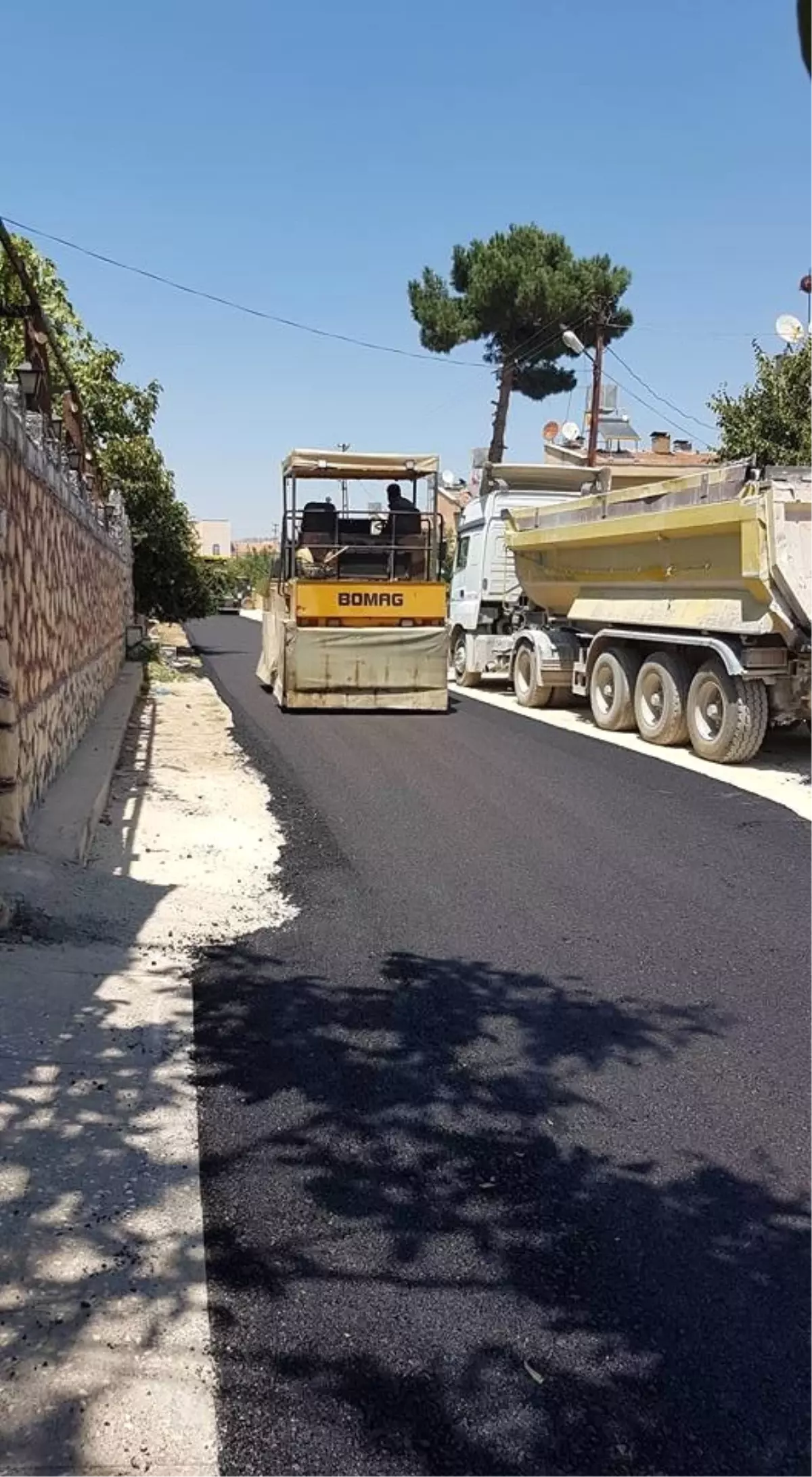 Öncüpınar Mahallesinin Asfaltı Yapılmaya Başladı